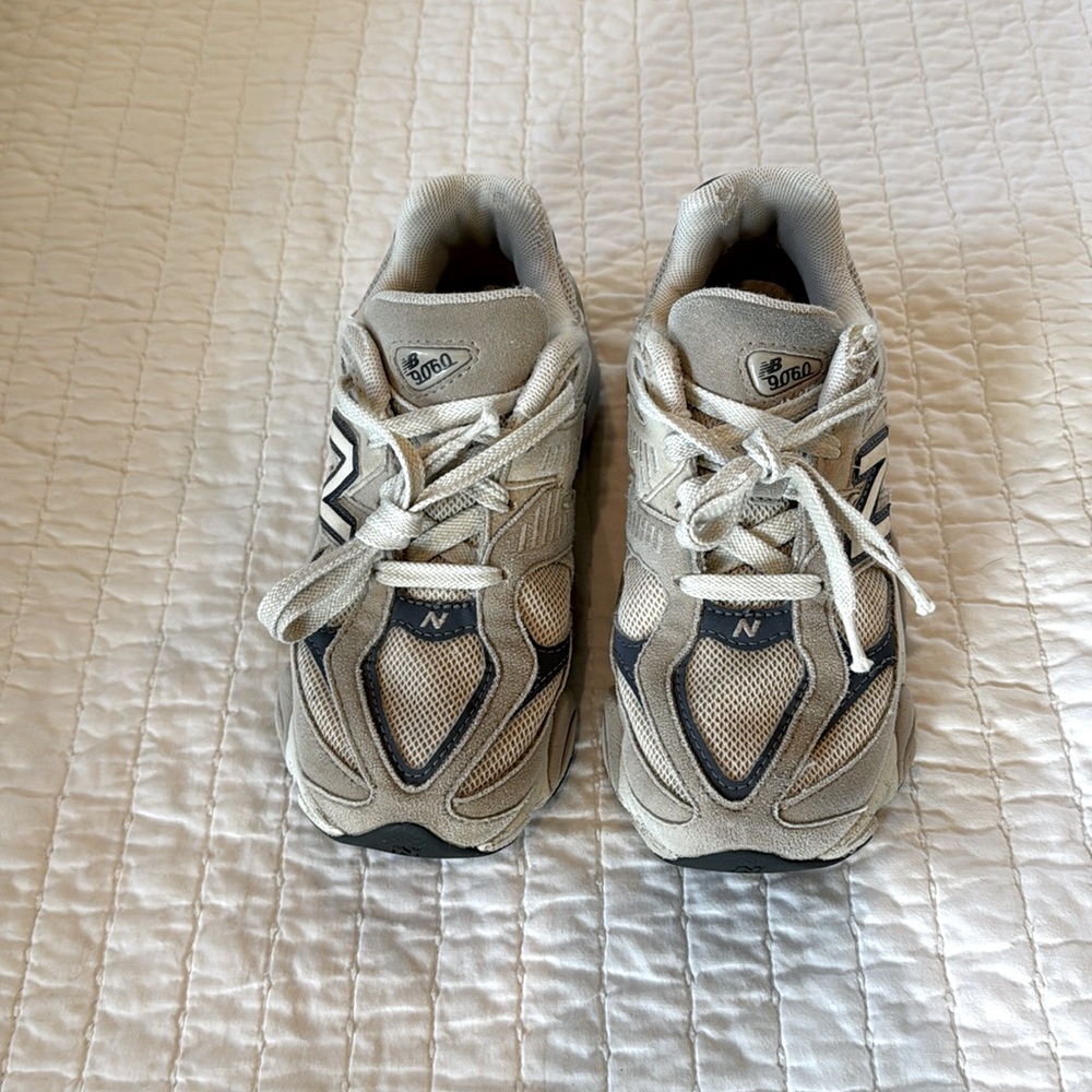 New Balance Kids 9060 Moonrock Linen in Little Girl Size 1